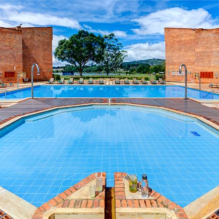 Estelar Paipa Hotel Spa & Y Centro De Convenciones Exterior foto The swimming pool at the hotel