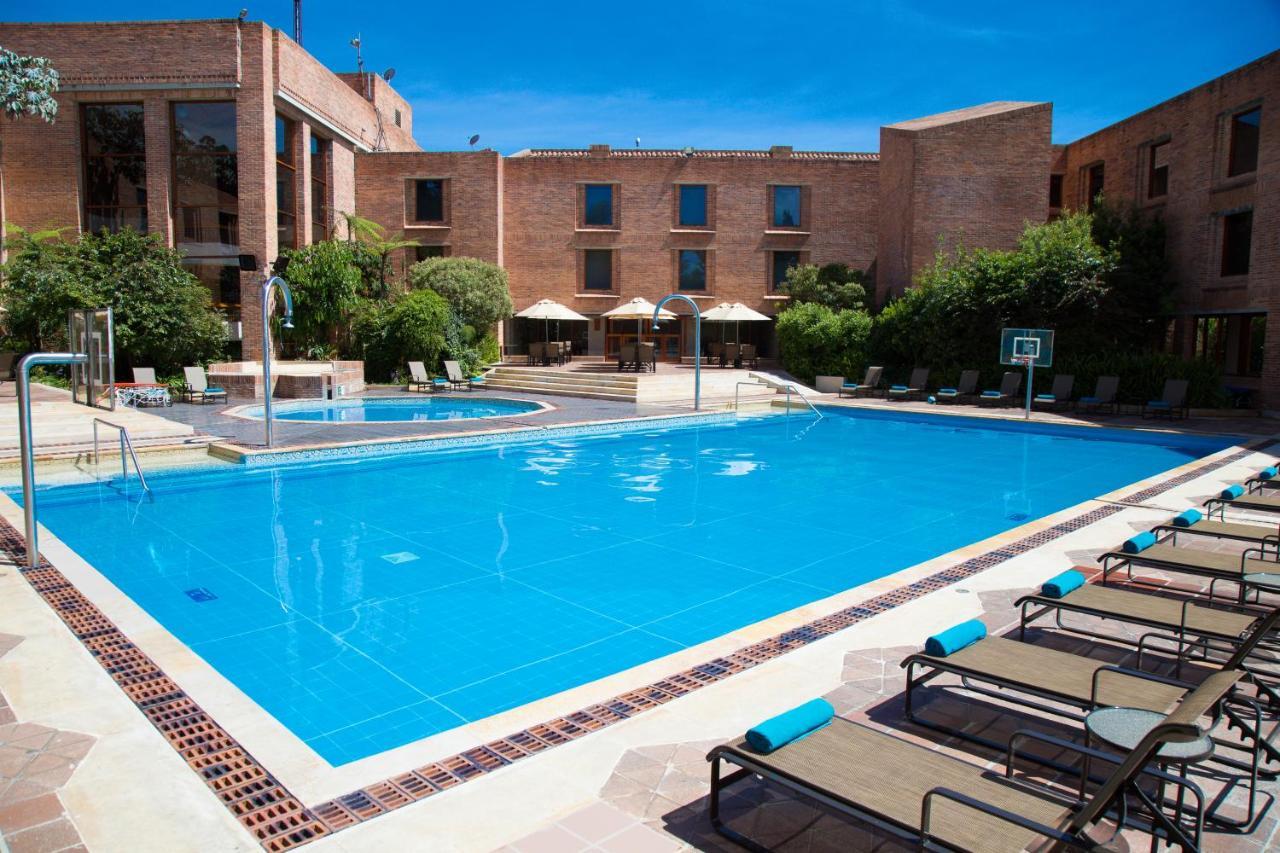 Estelar Paipa Hotel Spa & Y Centro De Convenciones Exterior foto The pool at the hotel