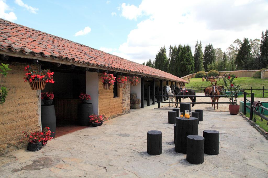 Estelar Paipa Hotel Spa & Y Centro De Convenciones Exterior foto The stables
