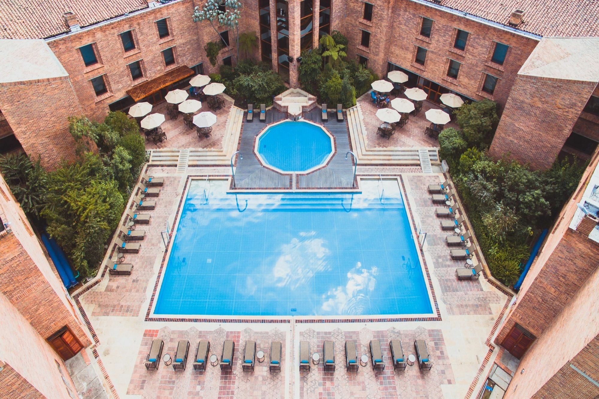 Estelar Paipa Hotel Spa & Y Centro De Convenciones Exterior foto The pool at the hotel